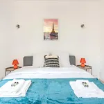 Charming House With Terrasse - 5 Guests