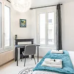 Charming House With Terrasse - 5 Guests