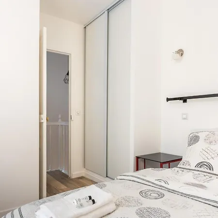 Apartment Charming House With Terrasse - 5 Guests